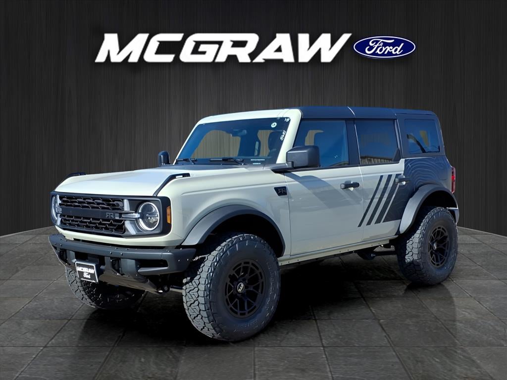 2025 Ford Bronco Big Bend in Desert Sand — front three-quarter view