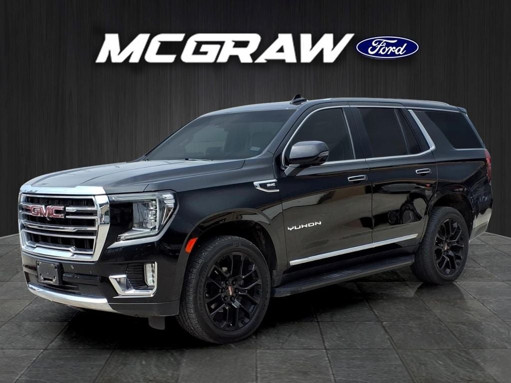 2022 GMC Yukon SLT in Onyx Black — front three-quarter view